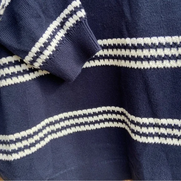 Tommy Hilfiger Navy and White Striped Sweater Like New Size Medium - Picture 6 of 9